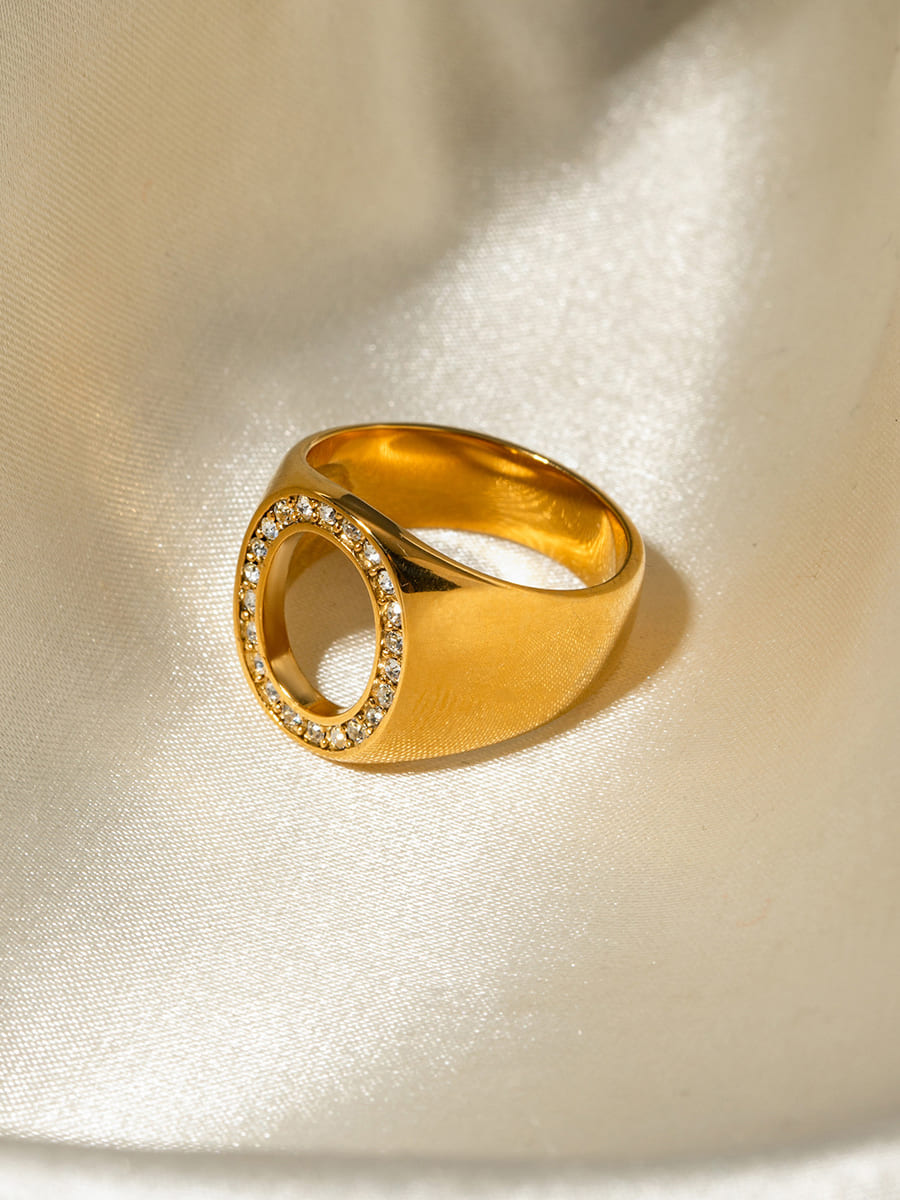 Oval Ring Side View