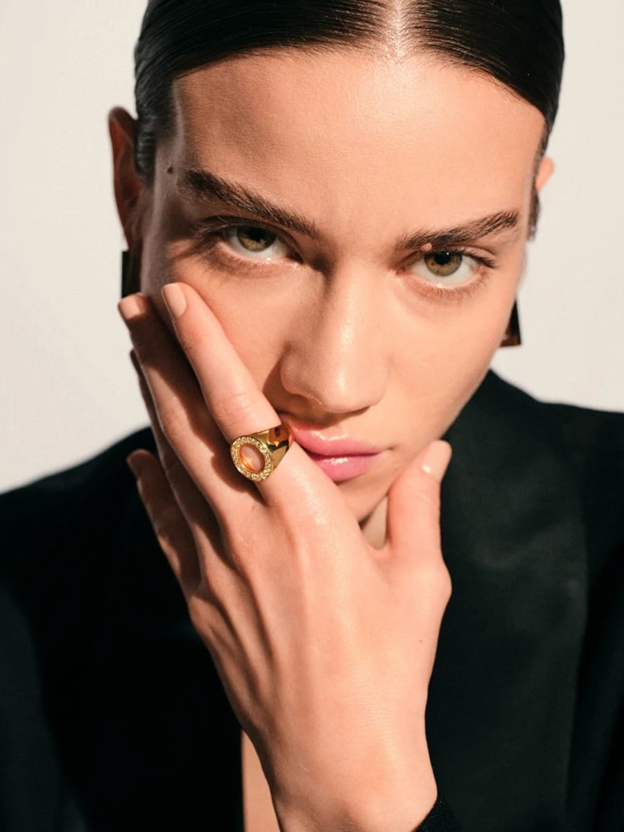 Oval Hollow Ring Front View